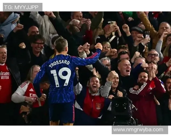 迈阿密大战引发疯狂！伊布梅开二度锁定胜局，马赫雷斯点球低平阿森纳